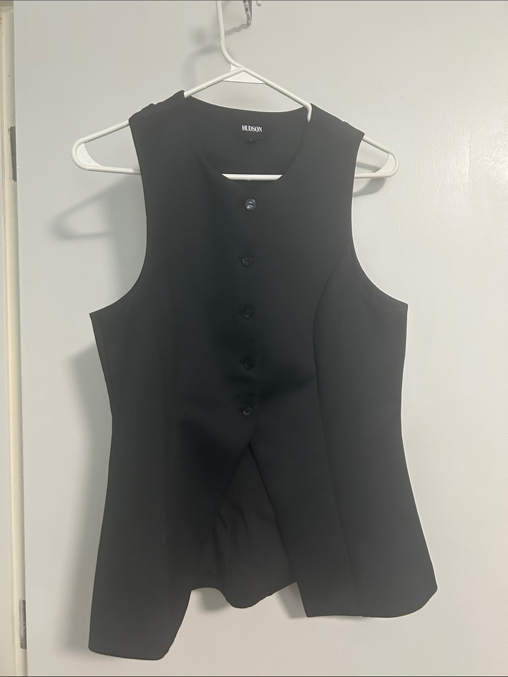 Hudson Jeans Black Sleeveless Button-Up Vest Top